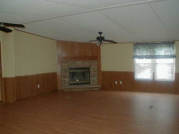 3rd image of 2400 Allen Rd