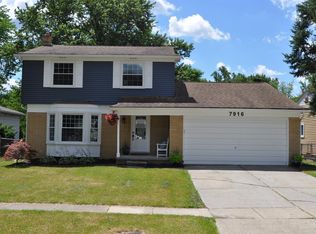 7916 Raintree Dr, Ypsilanti, MI 48197