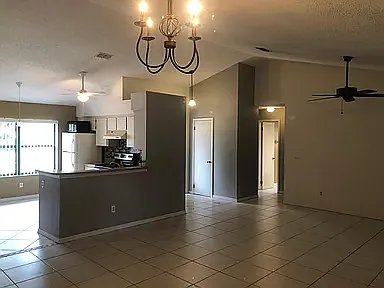 9211 Palm Tree Dr — Photo 5