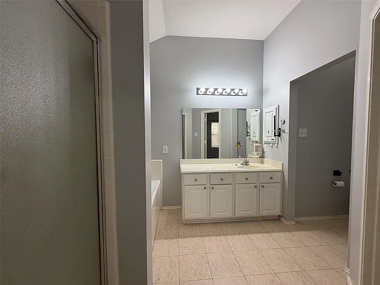 9803 Hallmark Ln — Photo 14
