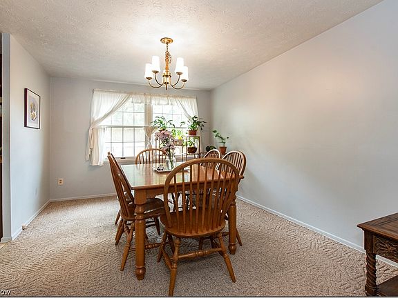 5th image of 179 Ault St