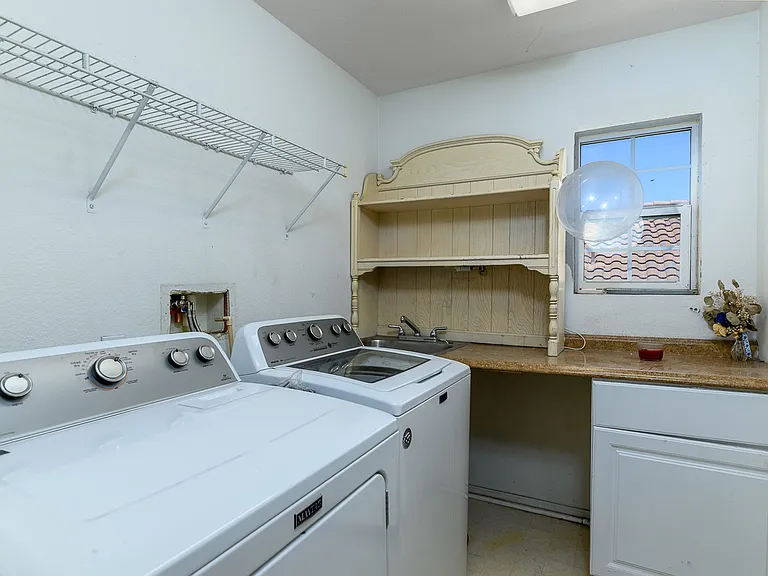 3061 Clapper St — Photo 22