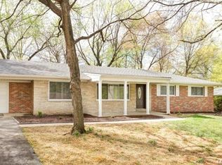 21 Chieftain Dr, Saint Louis, MO 63146
