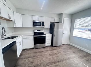 1 Plaza Mayor, Venice, FL 34285