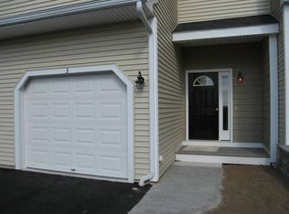 17 Blackberry Ln, Grafton, MA 01519