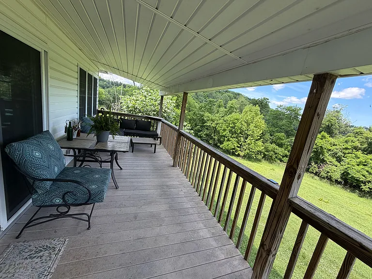 223 Vinegar Hill Rd — Photo 3