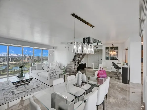 3370 Hidden Bay Dr, Miami, FL