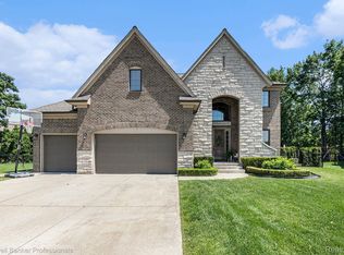 45250 Pentwater Dr, Macomb, MI
