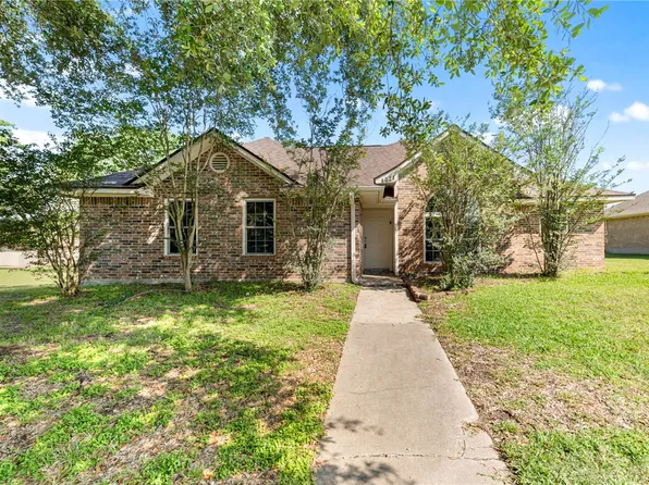 4611 Harrow Ct, Bryan, TX 77802