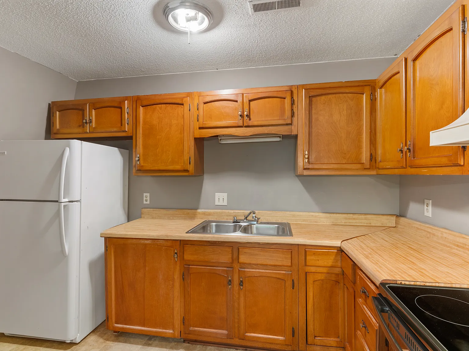 2 bed, 900 sqft, $995 — Photo 3