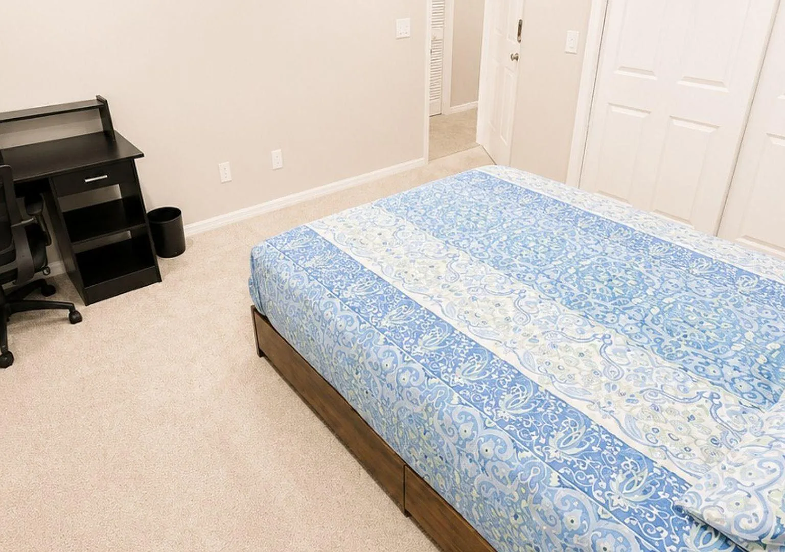 3 bed, 2.0 bath, 1209 sqft, $1,139 — Photo 3