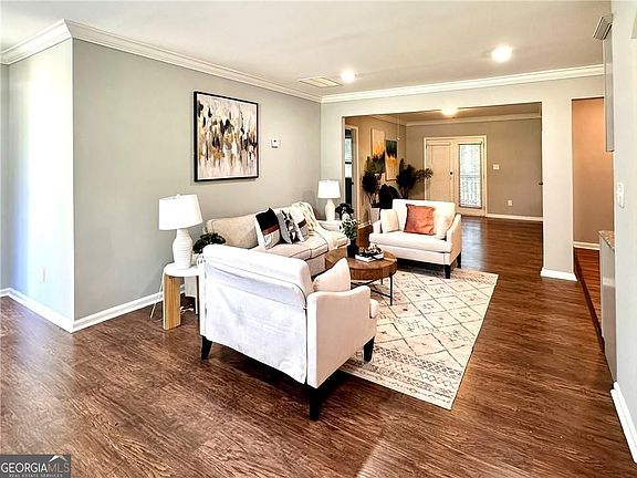 3rd image of 856 Bridgewater St SW