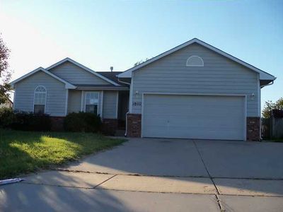 10111 E Skinner St, Wichita, KS, 67207