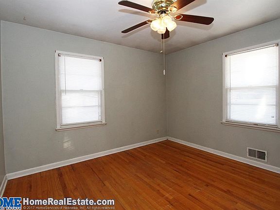 4th image of 921 N 58th St