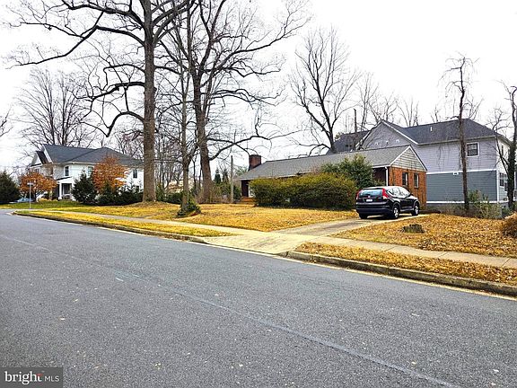 4th image of 6633 Moly Dr