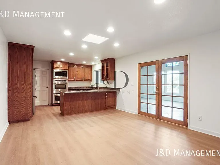 151 Bonita Pl — Photo 6