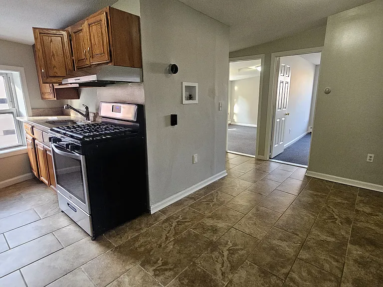 338 Orange St #302B — Photo 10