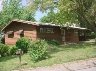 1020 Oak Park Rd, Council Bluffs, IA 51503