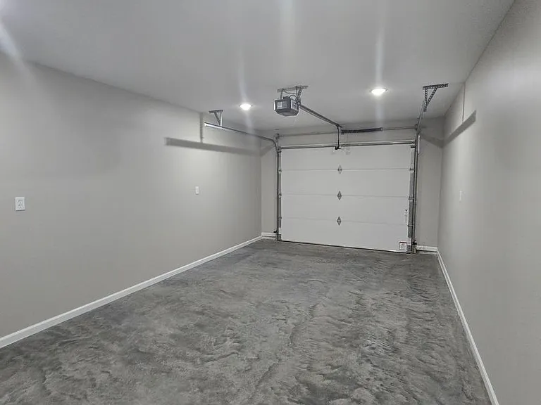 1506 Saint Marias St — Photo 11