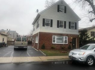 33 Pickens St, Little Ferry, NJ 07643