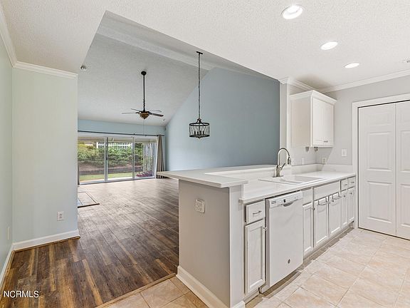 5th image of 210 New Hope Village Drive