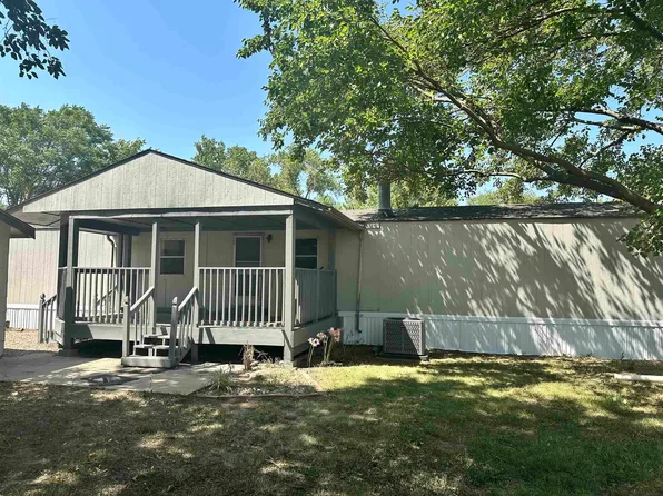 7040 S Plaza Dr, Haysville, KS 67060