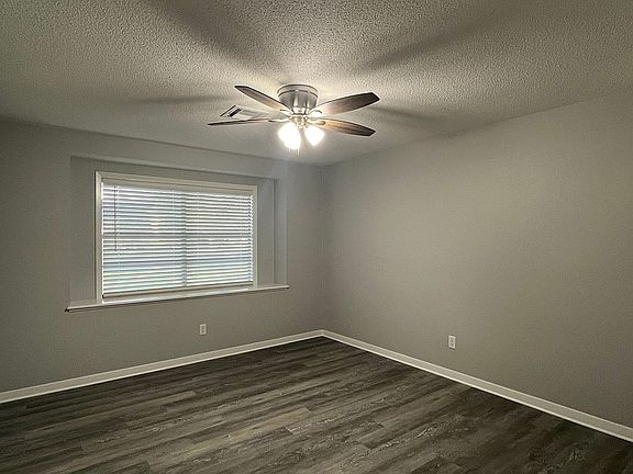 5th image of 407 Ash St