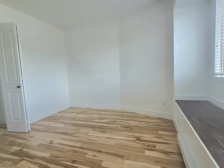 3130 267a St — Photo 24