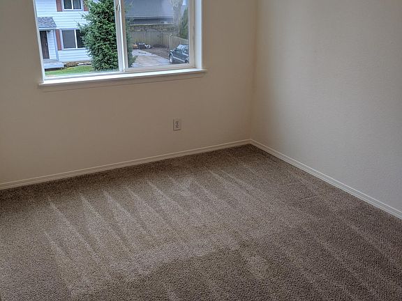 4th image of 2825 E 20th St APT B