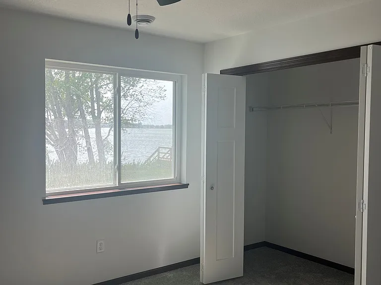 10 Lake Ln — Photo 6
