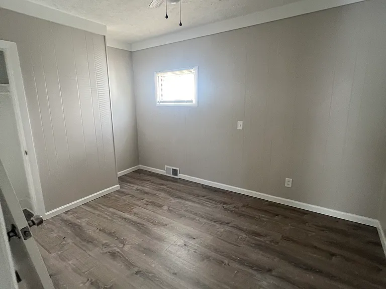 2081 W 103rd St #1 — Photo 15