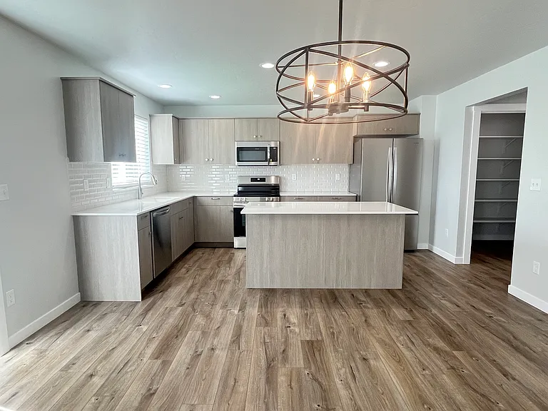 6285 W Karpathos St — Photo 21