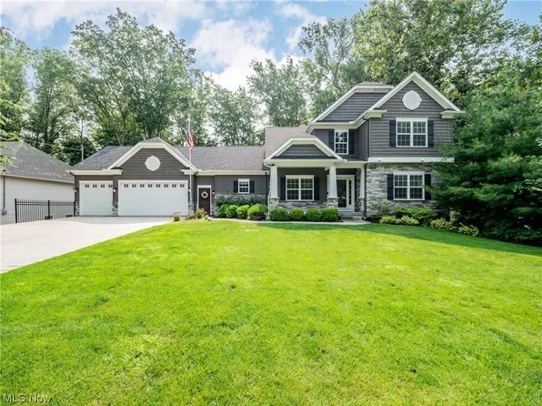 1045 N Quarry Rd, Amherst, OH 44001