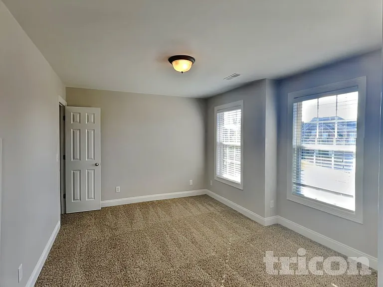 3228 Genoa Dr — Photo 12