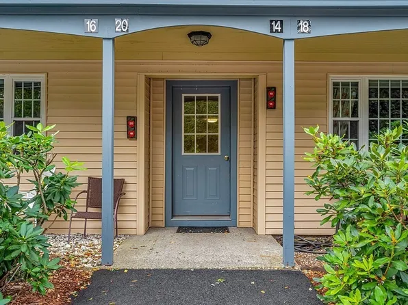 18 Kennedy Dr #18, North Chelmsford, MA 01863