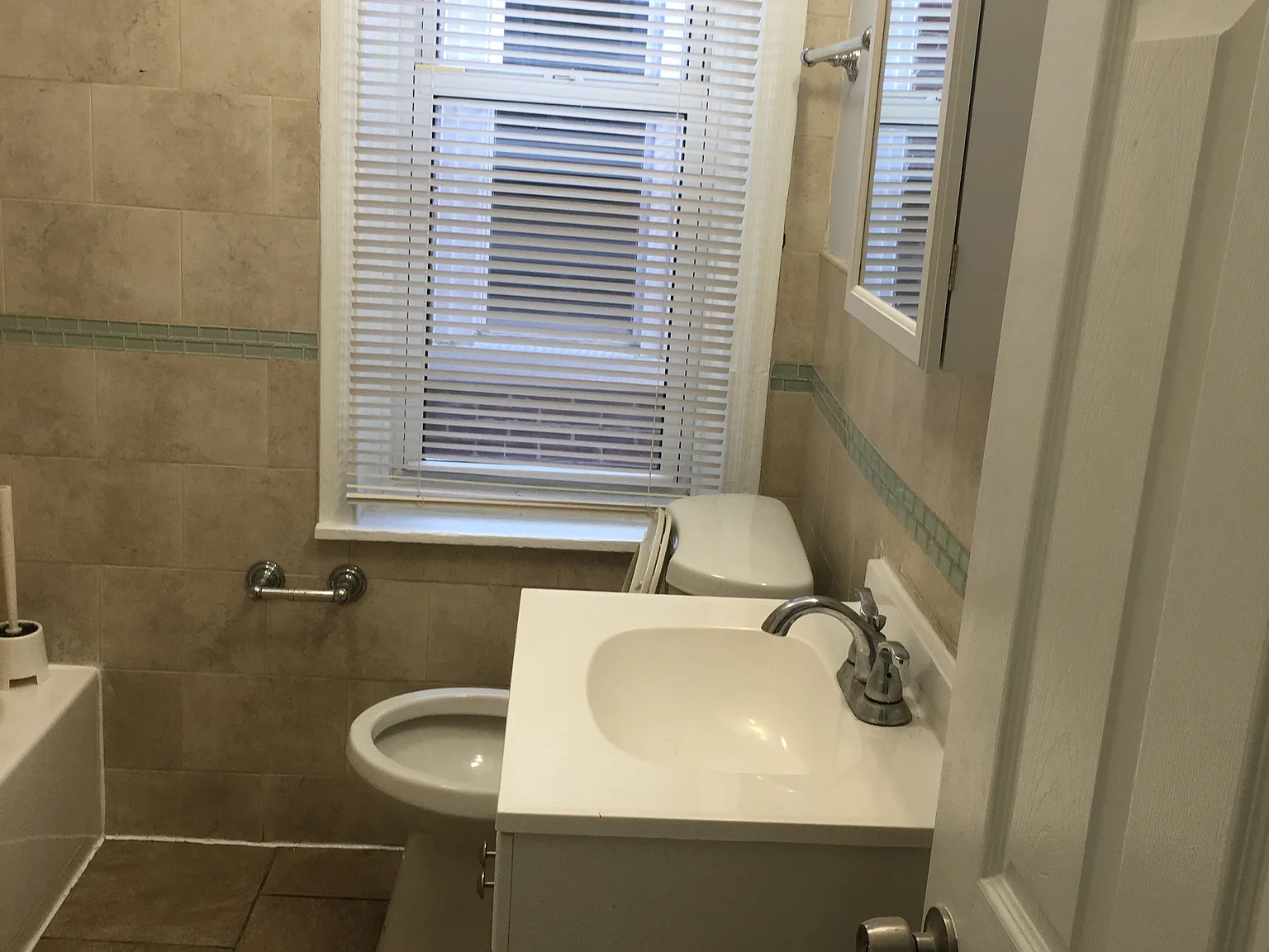 1 bed, 450 sqft, $820 — Photo 4