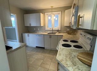 1231 Tara Dr, Ottawa, ON K2C 2H6