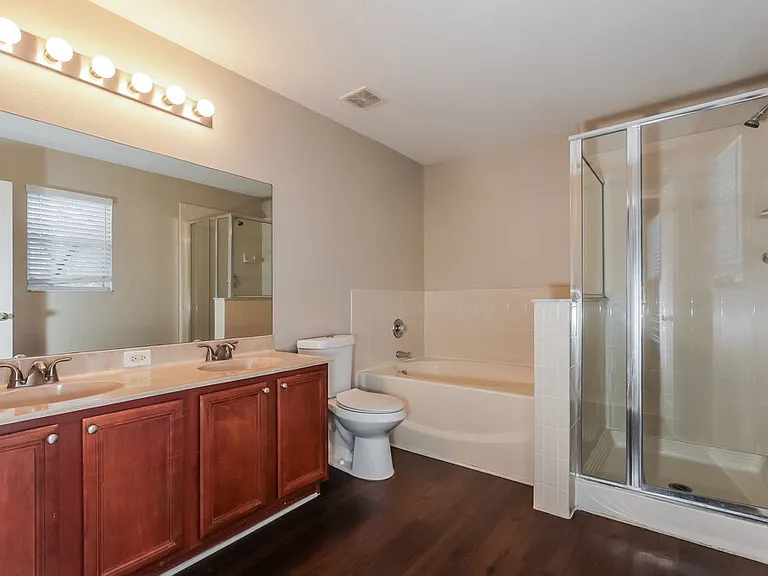 11813 Mango Groves Blvd — Photo 12