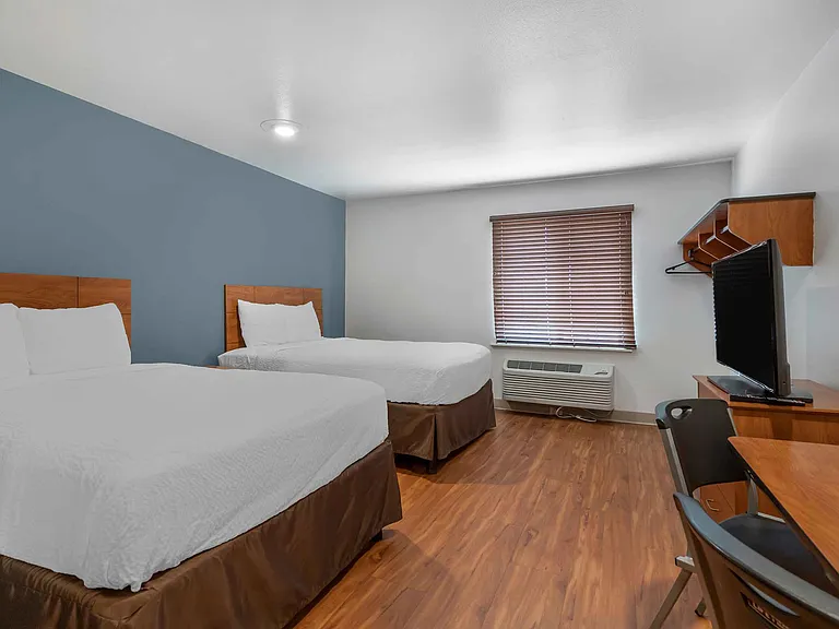 Studio Suite - 2 Full Beds