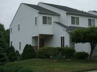300 Lynley Ln, Newark, DE 19711