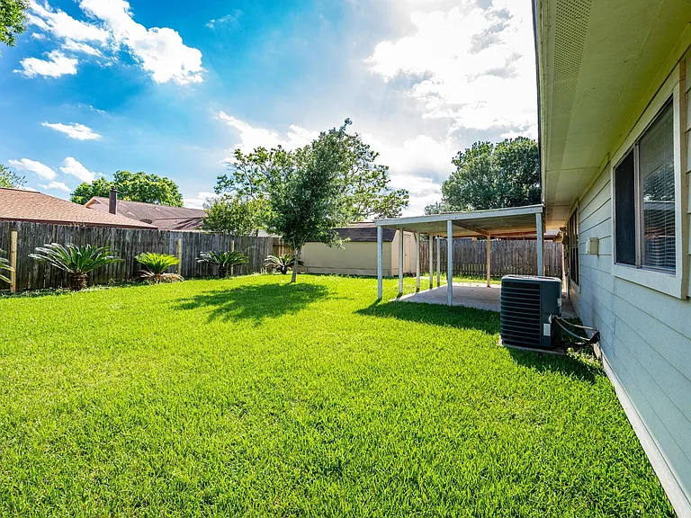 9742 Charmont Rd — Photo 23