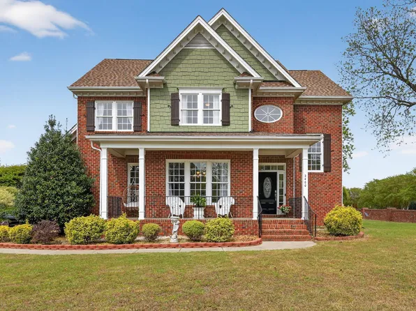 2400 Stewart St, Fuquay Varina, NC 27526