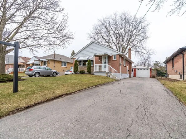 65 David Ave, Hamilton, ON L9A 3V2