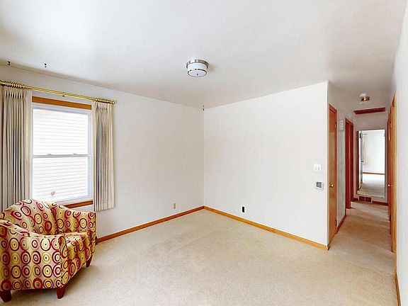 2nd image of 1525 George STREET