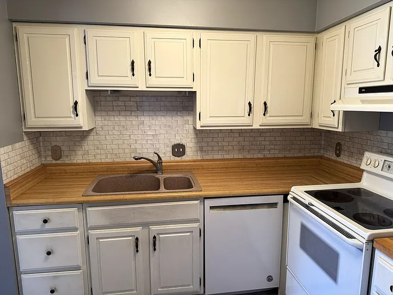 3438 W Villa Rdg #A — Photo 5