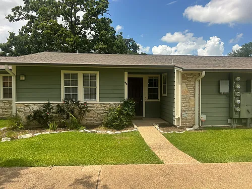 2800 Longmire Dr #44 Photo 1