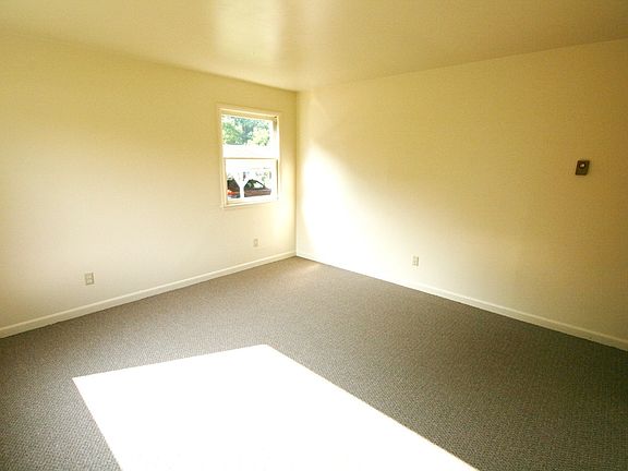2nd image of 1502 Dinwiddie Ave