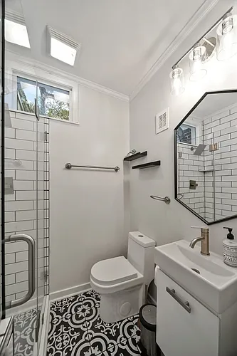 4003 Devine St Photo 1
