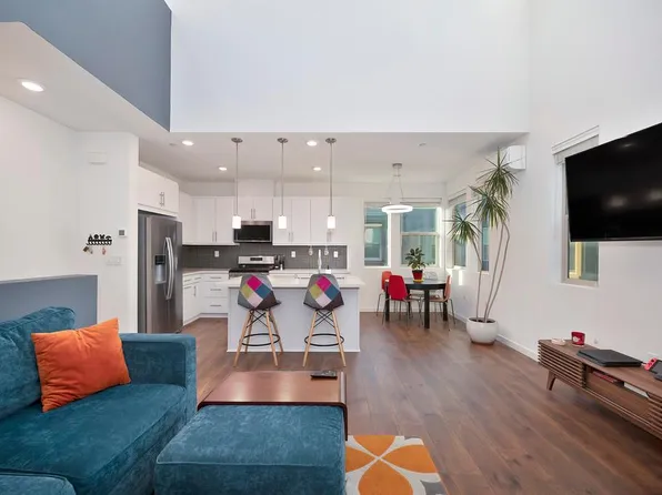 216 Box Ln, Sacramento, CA 95818
