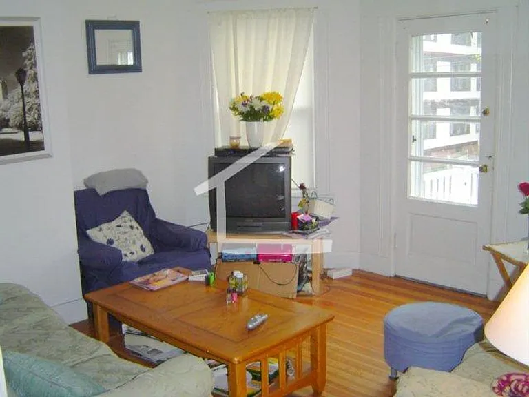 137 Brooks St #1A — Photo 6